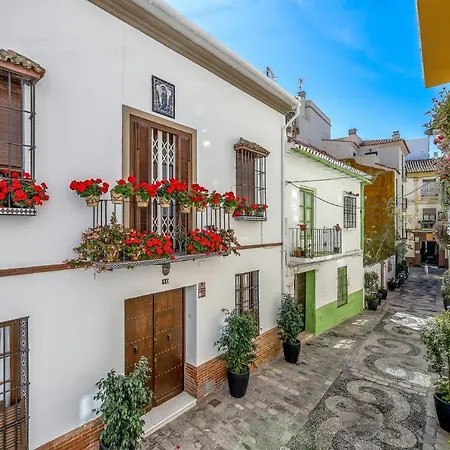 Сasa de vacaciones Superb Private House In The Heart Of Málaga, With Sunny Rooftop