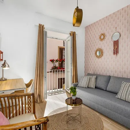 Holiday home Urban Rose , Superb Private House In Historical Center, With Sunny Rooftop